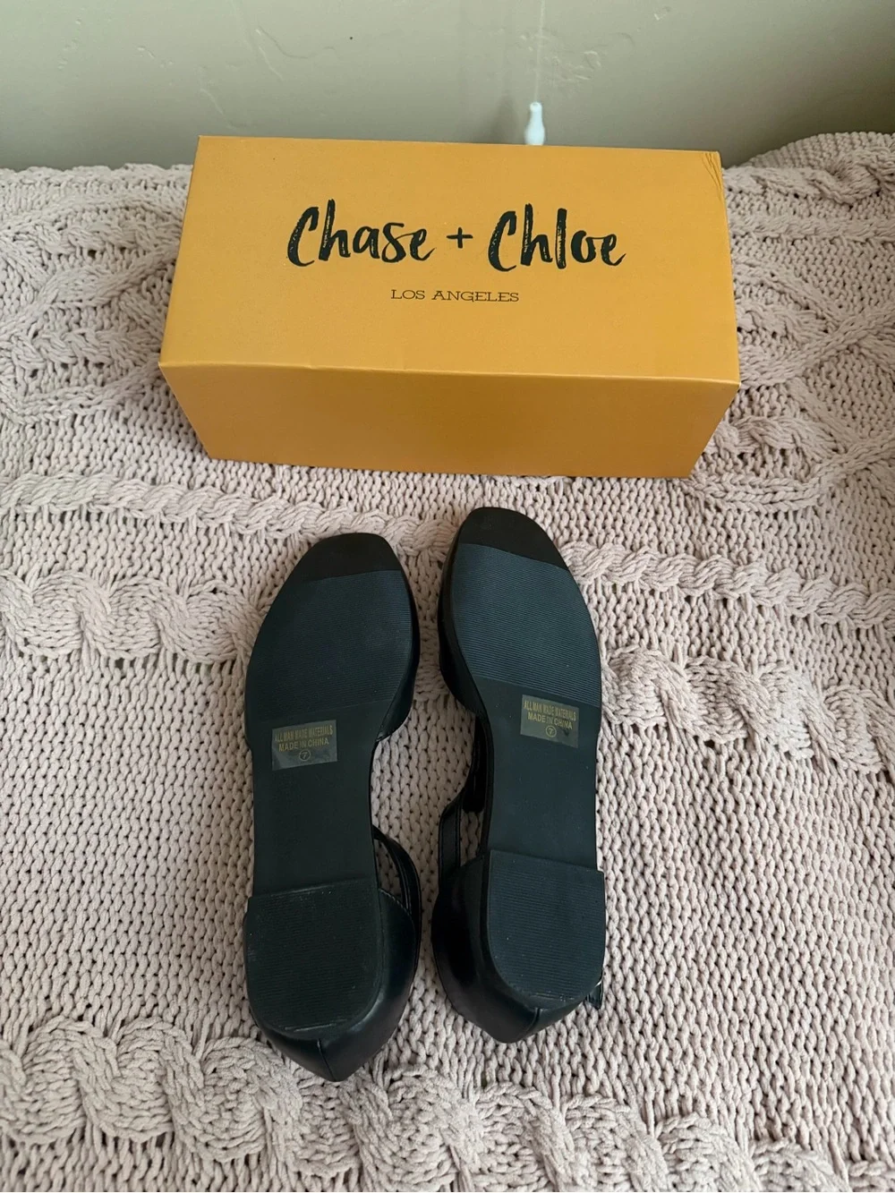 Chase + Chloe Women’s 7 Black Flats